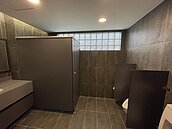 煥然一新！七堵永平圖書館公廁完工