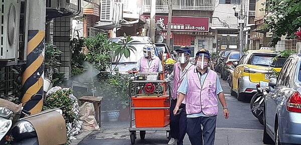 北投區立農里防疫措施。圖／截自臉書「立農里」