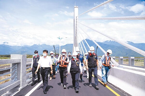 花蓮鳳林鎮箭瑛大橋改建工程完工。圖／花蓮縣府提供