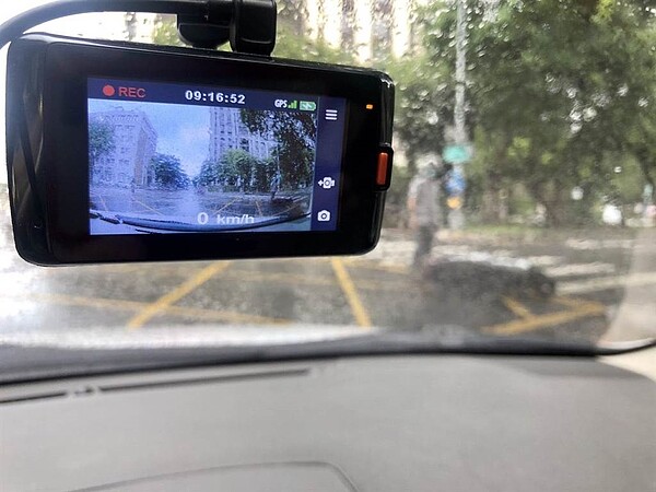 北市交大呼籲民眾多提供行車紀錄影像,協助警方偵破肇事逃逸案。圖/北市府提供
