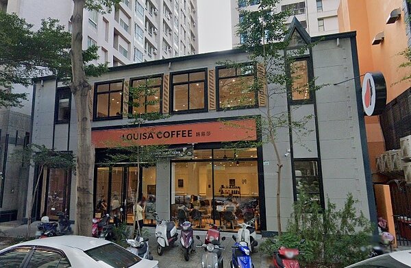 路易莎宣布全台將有222間門市於27日起開放內用。示意圖/Google Map