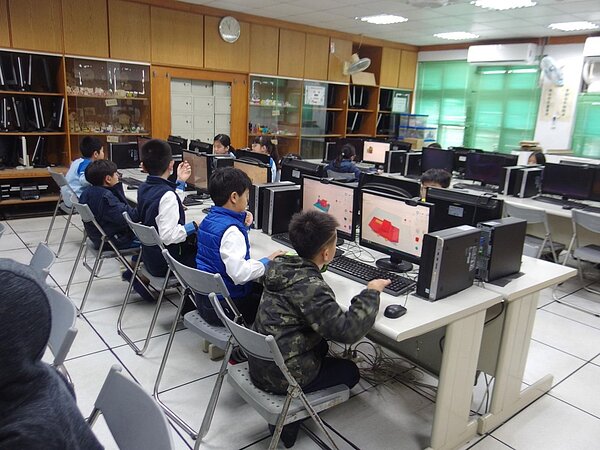 結合資訊科技，辦理3D影像製作競賽。圖／明湖國小提供
