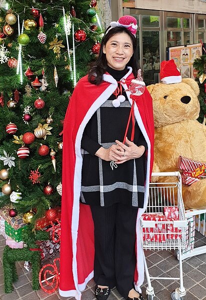 麗湖國小校長蔡素惠，與老師、家長攜手建構優質學習環境。 圖／麗湖國小提供