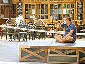 政院擬發振興券　最快9月上路