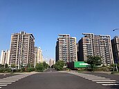 中科3房大樓1400萬　開車20分鐘「房價砍半」在地人勸：得接受它