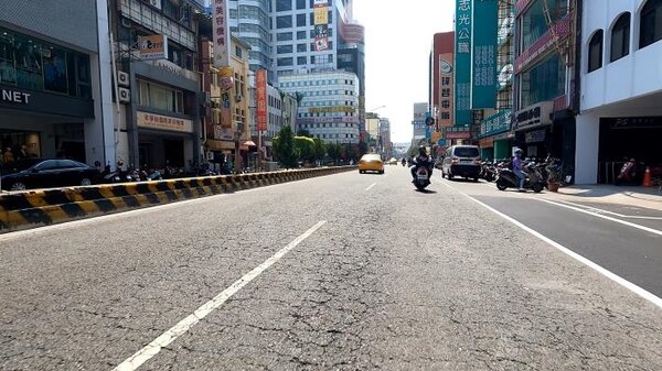 台南市今年度路平專案，列入37條道路進行改善工程。圖／南市府提供
