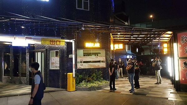 高雄市警局宣布今起一連三天嚴格稽查旅宿行業，斬斷轟趴聚會「特殊交友圈」。圖／讀者提供
