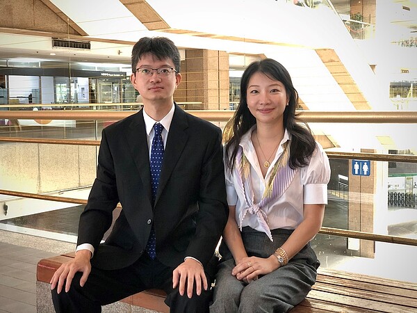 鼎固控股總經理張能耀、總經理特助王鏘嵐。圖/好房網News記者蔡佩蓉攝影