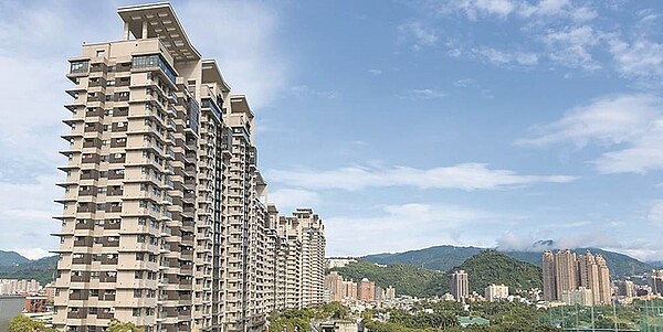 新店小碧潭周邊美河市屬於複合式住宅,有商場有河景。圖/信義房屋提供