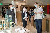 宜蘭8月3日起開放內用　林姿妙視察飯店防疫