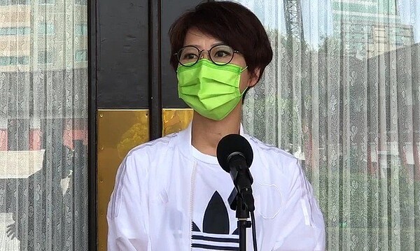 民進黨正國會派系立委陳亭妃30日代表發出聯合聲明。圖/陳亭妃辦公室提供