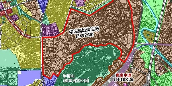 配合台積電設廠，高雄啟動北城計畫，以中油煉油廠舊址、建台水泥以及東南水泥廠合計265.55公頃的範圍，規劃產業、商業和住宅區，再造半屏山高鐵左營生活圈。 圖／顏瑞田翻攝