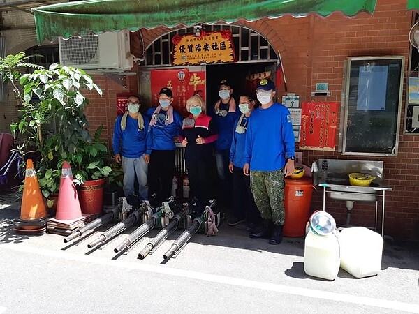 自強里消毒活動。圖/取自臉書