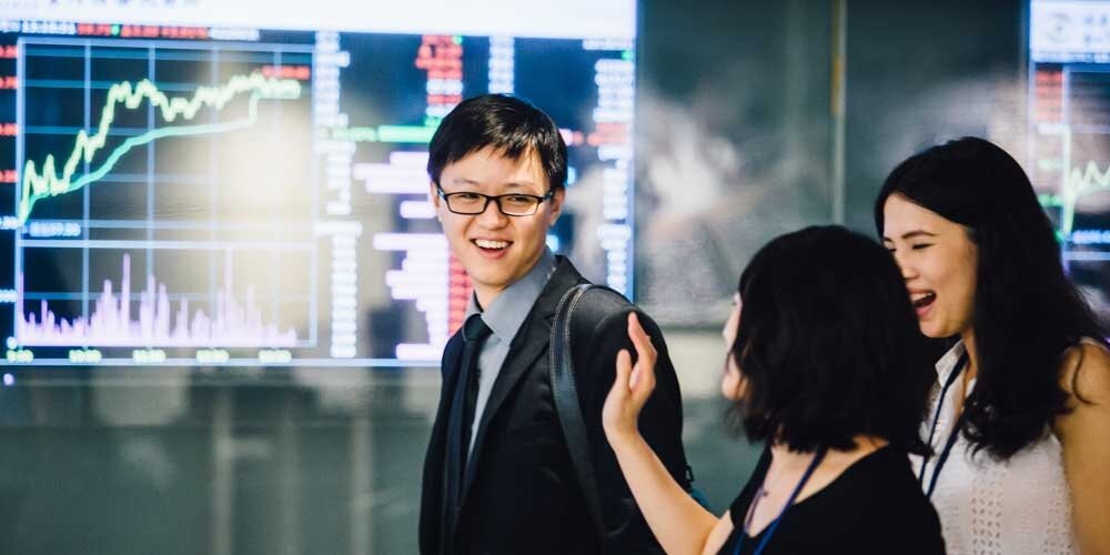 壽險獲利大補丸將入袋。國泰人壽、富邦人壽、南山人壽、新光人壽、中國人壽及台灣人壽等六大壽險公司估計，2021年現金股利應可入袋逾900億元。圖／中時電子報資料照片