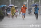 一張圖看天氣！「水管」送雨直灌台灣　熱帶系統恐發展