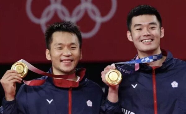 東京奧運台灣選手屢傳捷報，羽球男雙「麟洋配」奪金，讓全民情緒為之沸騰。圖／聯合報系資料照