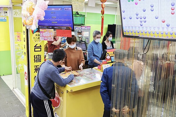 威力彩2日開獎，本期頭獎未開出、摃龜，為連36摃。下期威力彩將於8月5日開獎，頭獎累積金額上看11.5億元。聯合報系資料照／記者曾原信攝影
