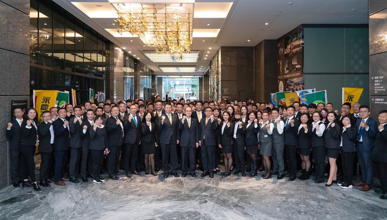 永慶加盟三品牌不受疫情三級警戒影響,上半年繳出業績大增4成、單店平均業績破1300萬的好成績。(照片為三級警戒前拍攝)。圖/永慶房產集團提供