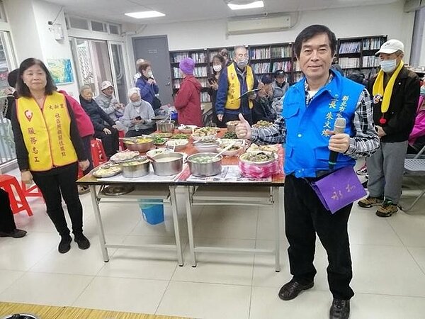 里長朱文燦總是盡心盡力為民服務，為了打造出更優質的大新里。圖／朱文燦提供