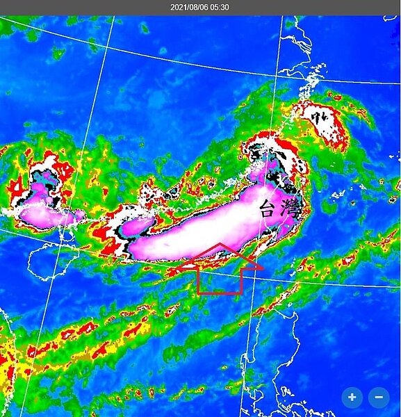 中央氣象局長鄭明典說,今天天氣主角是季風氣流。圖/取自鄭明典臉書