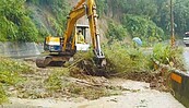 暴雨肆虐　竹苗山區道路坍方