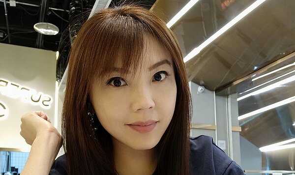 劉樂妍遇上詐騙私訊,走心自揭負債金額,甚至一度想不開。圖/截自劉樂妍臉書