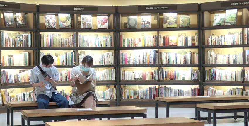 誠品生活不敵疫情,2021年連續兩季出現虧損。圖/中時電子報資料照片