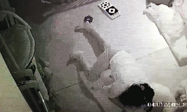 保母廖筱萍涉嫌悶壓男嬰致死。記者蔡翼謙／翻攝