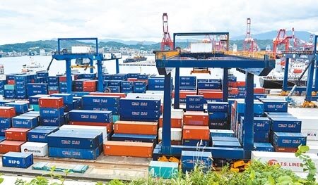 統計處指出，隨全球經濟復甦，傳產貨品需求回升，加上市場對科技產品需求熱絡，帶動各大貨品接單全面續揚。圖∕本報資料照片