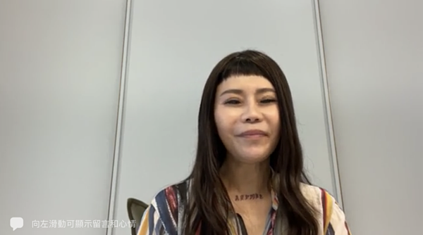 詹雅雯下午返家後就於臉書直播與粉絲報平安。圖／摘自臉書
