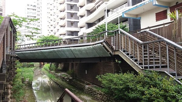 圖／整治後的瑠公圳。夏維鴻攝
