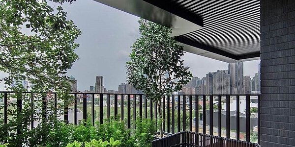 擁有大陽台、大露台的台中宜居建築,大受購屋族青睞。圖/中時資料照片