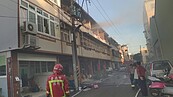 善化6連棟透天厝火警3間波及　消防疏散逾20人