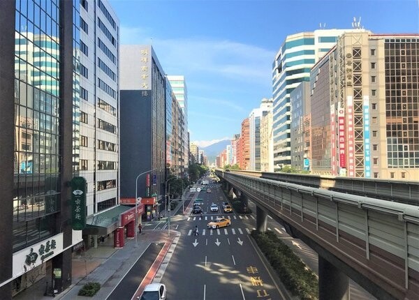 北市大樓房價連5月創新高。圖/記者游智文攝影