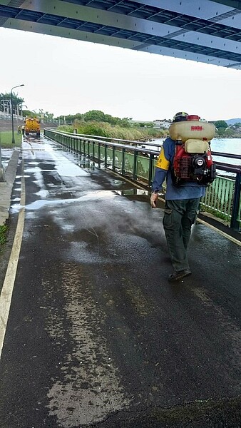 福安里平常也會定期消毒，以減少病媒蚊孳生。圖／取自謝文加FB粉絲專頁
