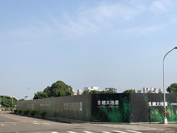 總太地產在台中水湳經貿園區的雙建案,均已取得建照,預計明年進場。圖/業者提供