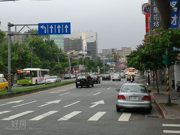 無人車有望成為下一世代的主要運輸工具然而國內交通狀況複雜程度也領先世界，道路實測成為重要環節。