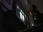 毒窟鄰近派出所百米太囂張　被警破門四名小弟嚇到跳樓