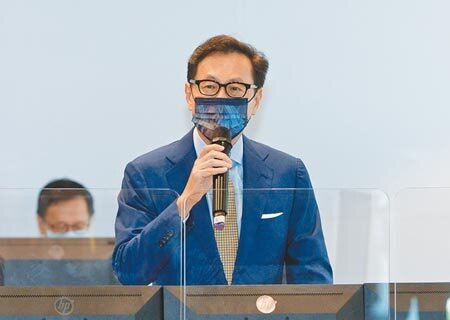 台灣大哥大20日舉行股東常會,董事長蔡明忠出席主持,決議每股配發4.29953元現金股利。圖∕王德為