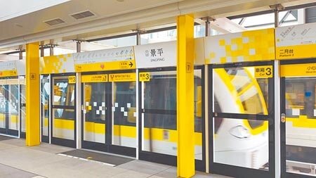 台北捷運環狀線被視為柯市府任內重大建設,但預計年底開工的南、北環段,卻接連遭遇疫情衝擊、搶工失利,6區段標自2月招標至今全軍覆沒。圖為環狀線西環段。(黃婉婷攝)