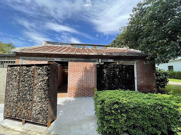 新瓦屋客家文化保存區公廁改造完成。圖/新竹縣文化局提供