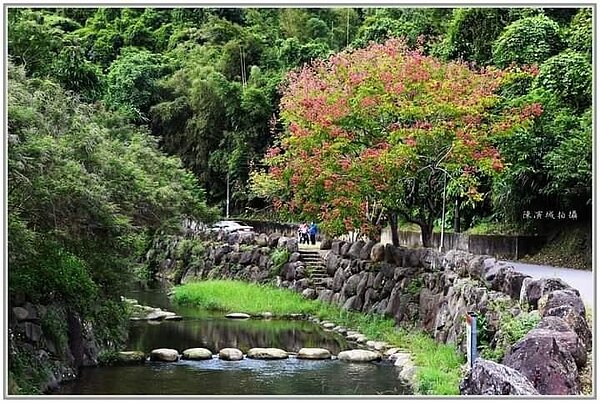 青山綠水包圍的內溝溪。圖／里長提供
