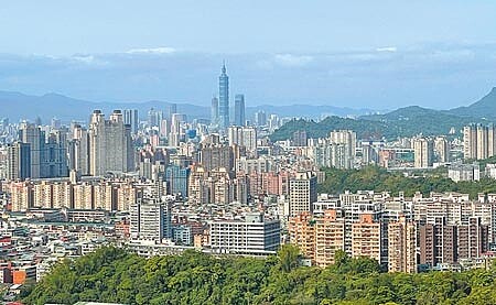 房地合一2.0上路，據財政部公布最新數字顯示，7月適用45％稅率件數比重達23.49％、35％則為16.45％，合計遭課重稅占比飆升至4成。（陳信翰攝）