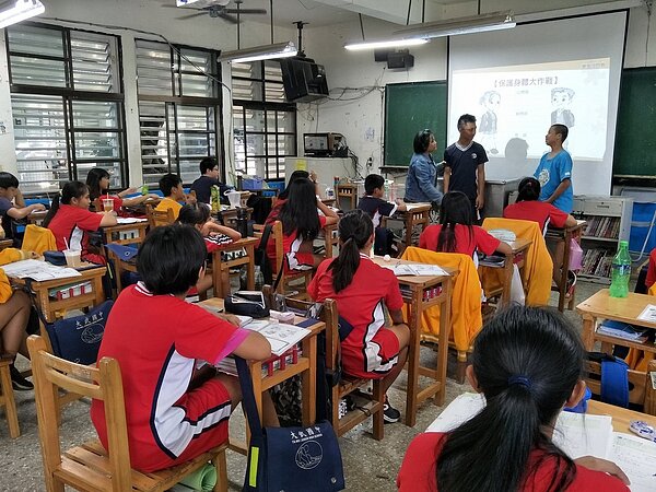 開學剩1周,台東縣部分學校還在尋找教師,其中大武國中已邁入第2階段第8次招聘。圖/大武國中提供