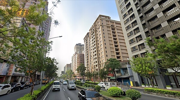 一名住在高雄民族路的莊姓女子，長期受到樓上住戶噪音干擾，使她出現憂鬱及睡眠障礙。示意圖／截自Google Map