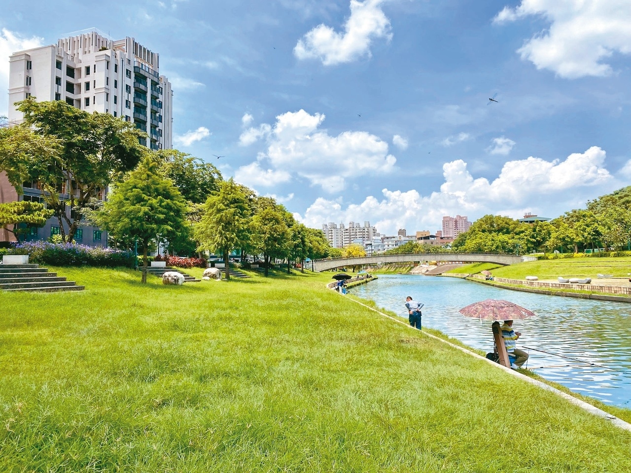 「康橋計畫」為台中市首座提供輕艇活動場地的親水休憩河岸公園，也帶動大里房市熱度。記者宋健生／攝影