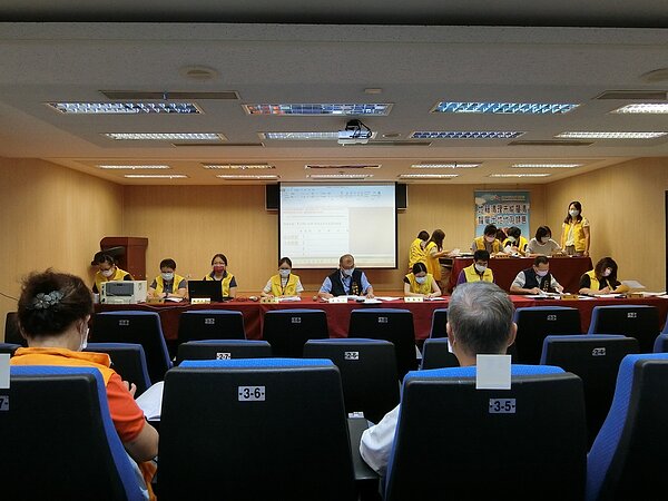 台中市政府地政局27日辦理110年度第1批地籍清理未能釐清權屬土地代為標售開標作業。圖／台中市政府提供