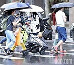 晴朗炎熱今飆37度　吳德榮：明天起午後雷陣雨機率增