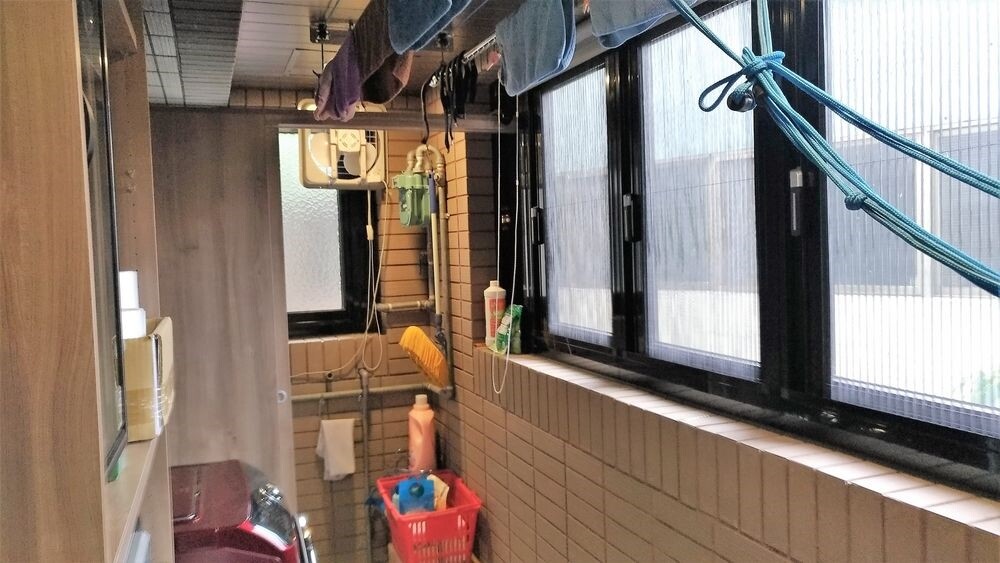 陽台加窗屬違建。圖/台北市府提供