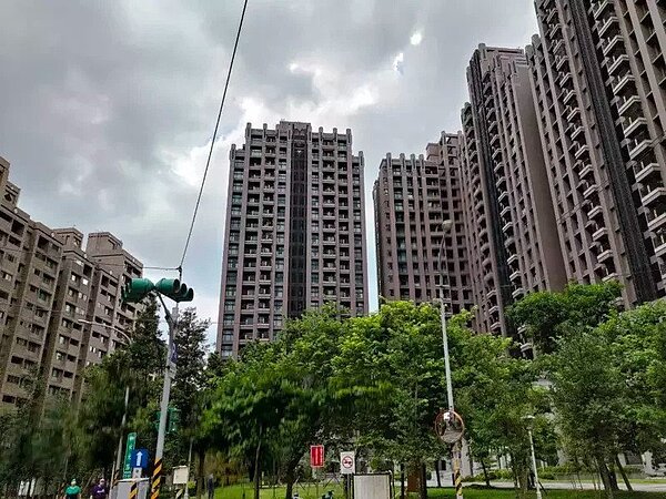 新北推出「社會住宅包租代管計畫」,協助一般民眾出租空屋,也讓青年、弱勢族群租到低於市價的房屋。圖/新北市地政局提供